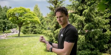 3 Wearable Technologies for Managing Chronic Conditions Effectively - Cover Image