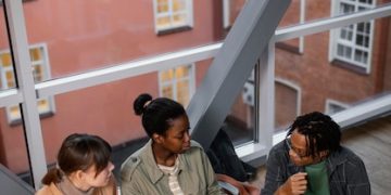 AI Personalized Learning: Boosting College Graduation Rates by 2028? - Cover Image