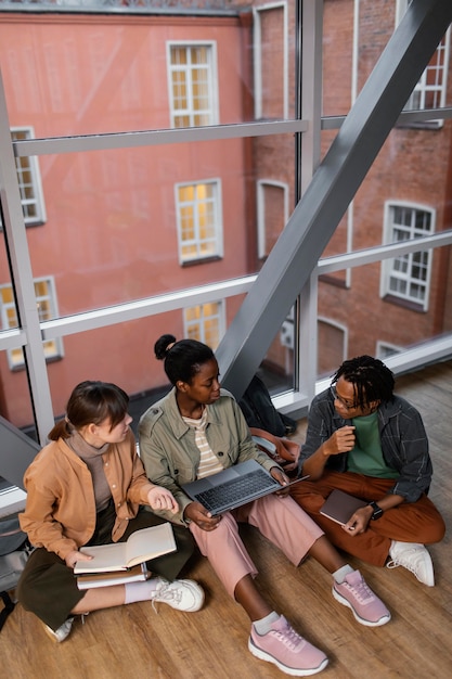 AI Personalized Learning: Boosting College Graduation Rates by 2028?